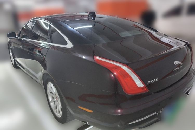 Used Jaguar XJ 2016 XJL 2.0T Two-Wheel-Drive Elegant Business Edition Rear Left 45 Deg
