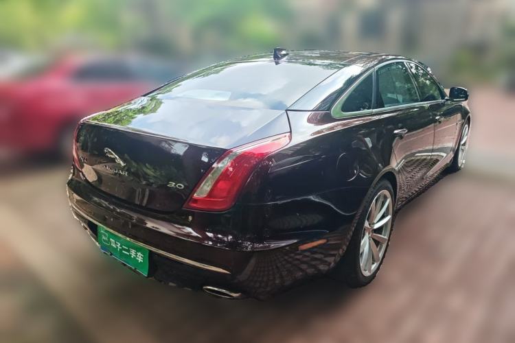 Used Jaguar XJ 2016 XJL 3.0 SC Two-Wheel-Drive Elegant Business Edition Rear Right 45 Deg