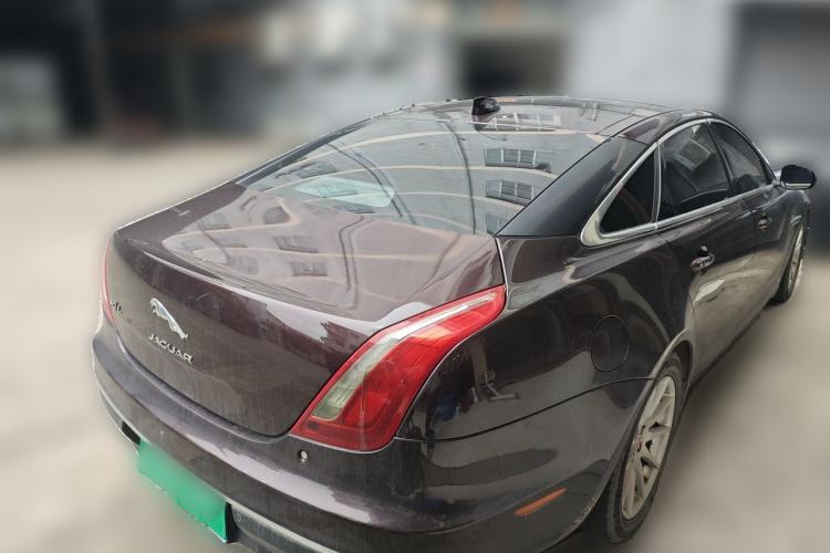 Used Jaguar XJ 2016 XJL 2.0T Two-Wheel-Drive Elegant Business Edition Rear Right 45 Deg