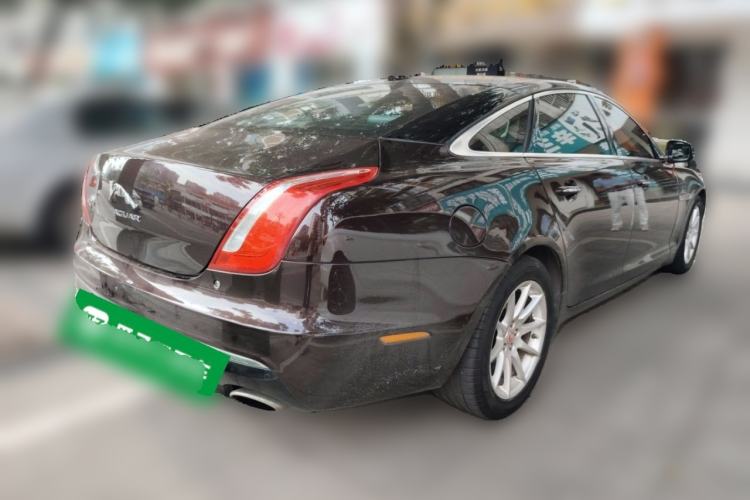 Used Jaguar XJ 2016 XJL 2.0T Two-Wheel-Drive Elegant Business Edition Rear Right 45 Deg