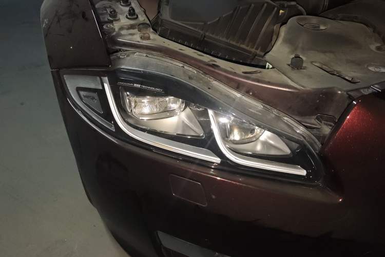 Used Jaguar XJ 2016 XJL 3.0 SC Two-Wheel-Drive Elegant Business Edition Right Front Headlight