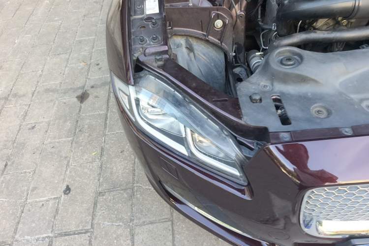Used Jaguar XJ 2016 XJL 2.0T Two-Wheel-Drive Elegant Business Edition Right Front Headlight