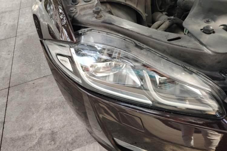 Used Jaguar XJ 2016 XJL 2.0T Two-Wheel-Drive Elegant Business Edition Right Front Headlight