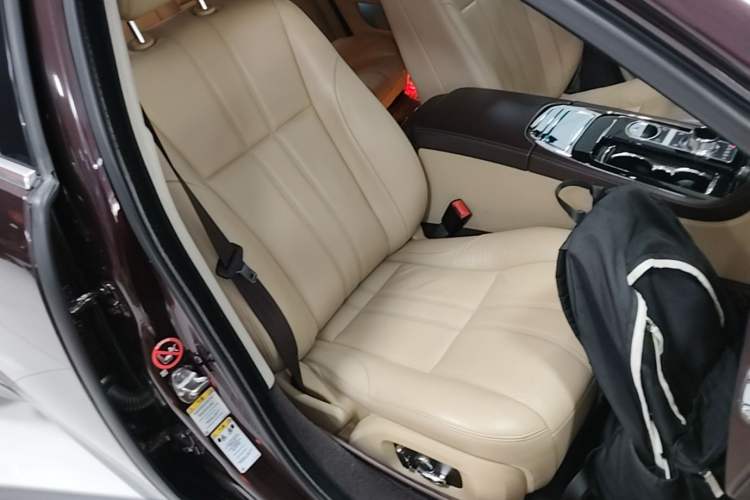 Used Jaguar XJ 2016 XJL 2.0T Two-Wheel-Drive Elegant Business Edition Right Front Seat