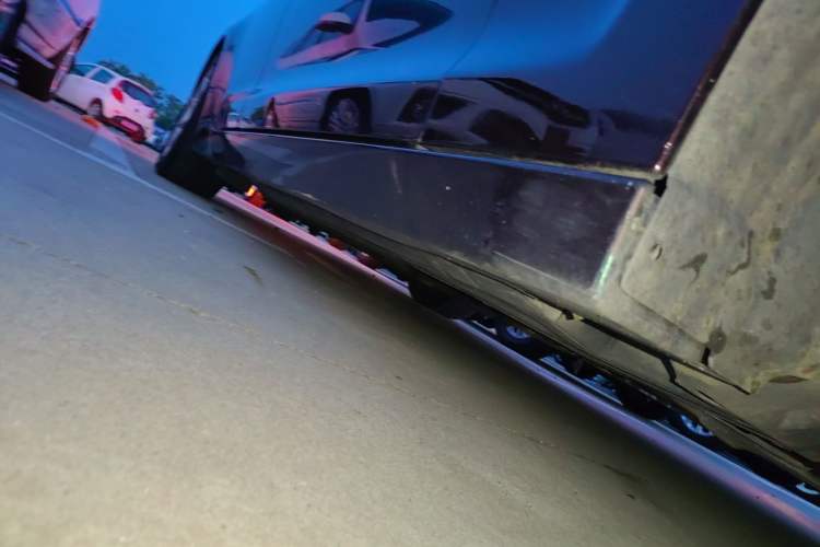 Used Jaguar XJ 2016 XJL 2.0T Two-Wheel-Drive Elegant Business Edition Right Side Sill