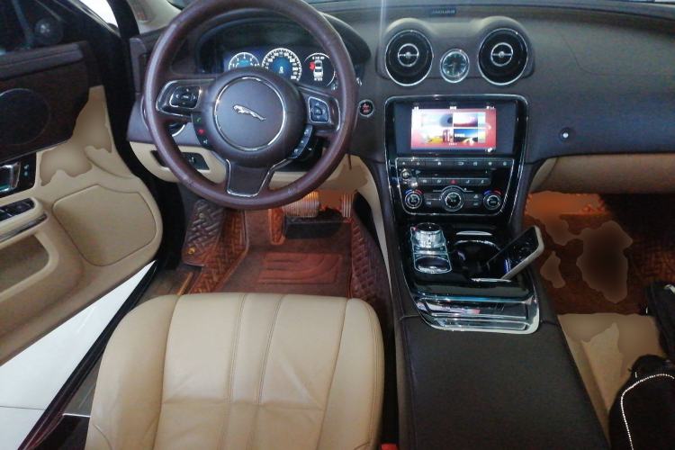 Used Jaguar XJ 2016 XJL 2.0T Two-Wheel-Drive Elegant Business Edition Steering Wheel