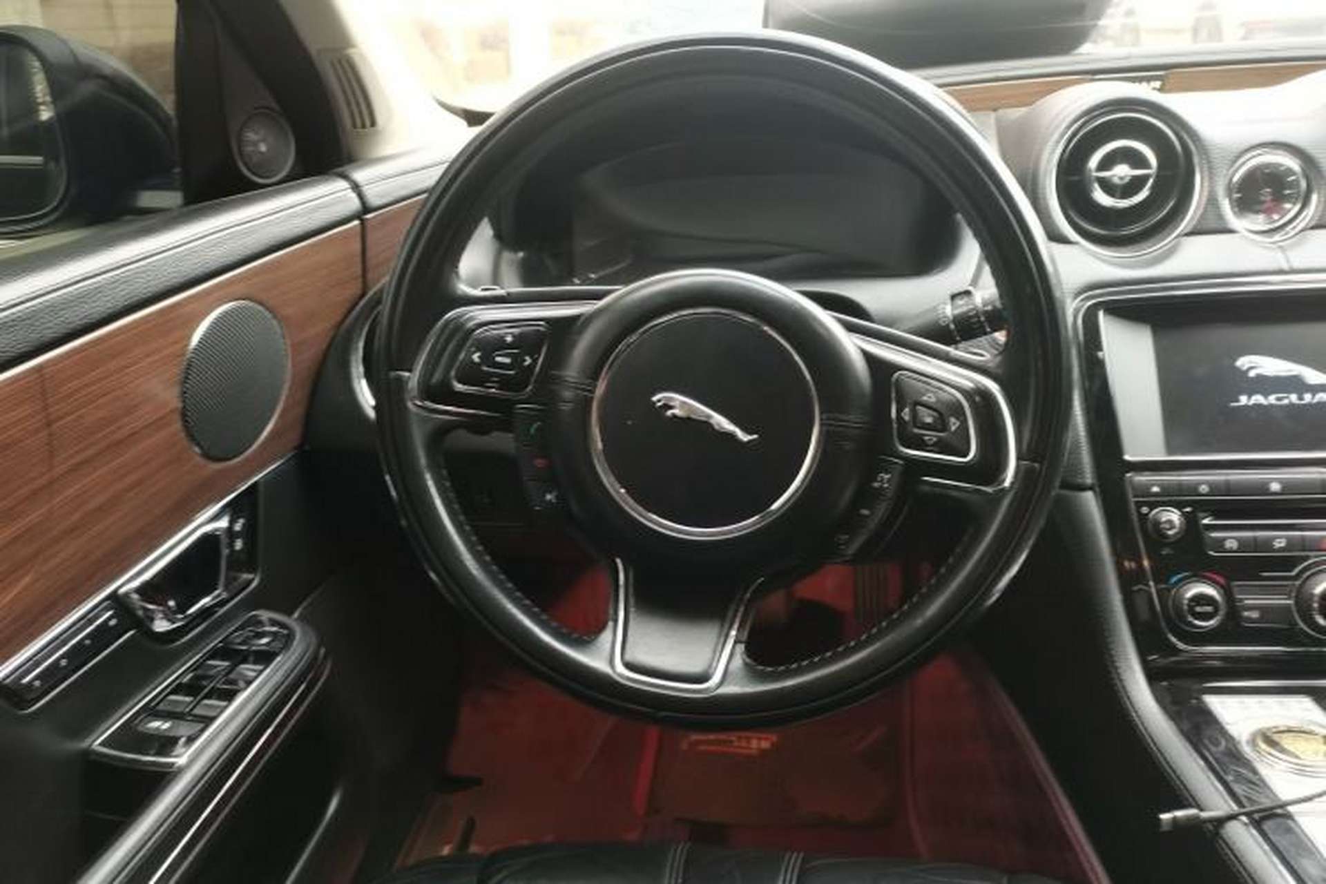 Used Jaguar XJ 2016 XJL 2.0T Two-Wheel-Drive Elegant Business Edition Steering Wheel