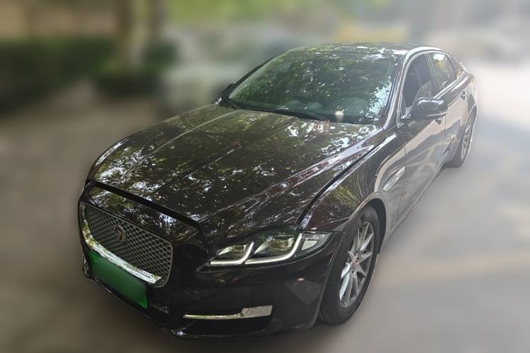 Used Jaguar XJ 2016 XJL 2.0T Two-Wheel-Drive Elegant Business Edition Guazi used car, China used car export, Used car for sale, Used Jaguar cars, Cheapest cars for sale