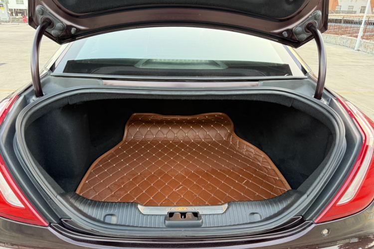 Used Jaguar XJ 2016 XJL 3.0 SC Four-Wheel Drive Panoramic Business Edition Trunk