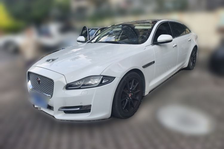 Used Jaguar XJ 2016 XJL 2.0T Two-Wheel-Drive Elegant Business Edition Guazi used car, China used car export, Used car for sale, Used  cars, Cheapest cars for sale