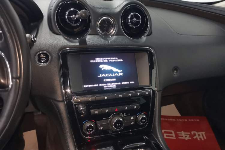 Used Jaguar XJ 2016 XJL 3.0 SC Two-Wheel-Drive Elegant Business Edition Audio And AC Panel