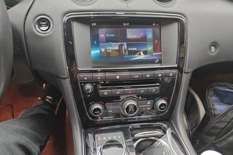Used Jaguar XJ 2016 XJL 3.0 SC Two-Wheel-Drive Elegant Business Edition Audio And AC Panel