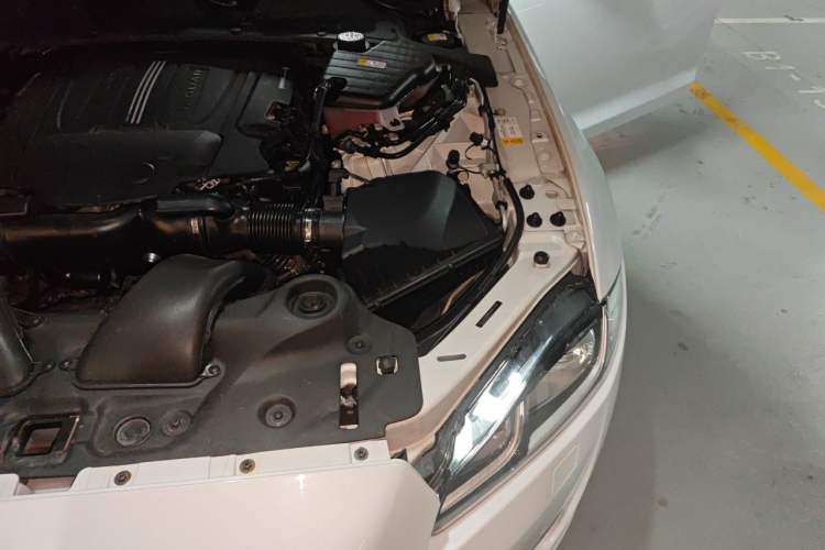 Used Jaguar XJ 2016 XJL 3.0 SC Two-Wheel-Drive Elegant Business Edition Engine Bay Left
