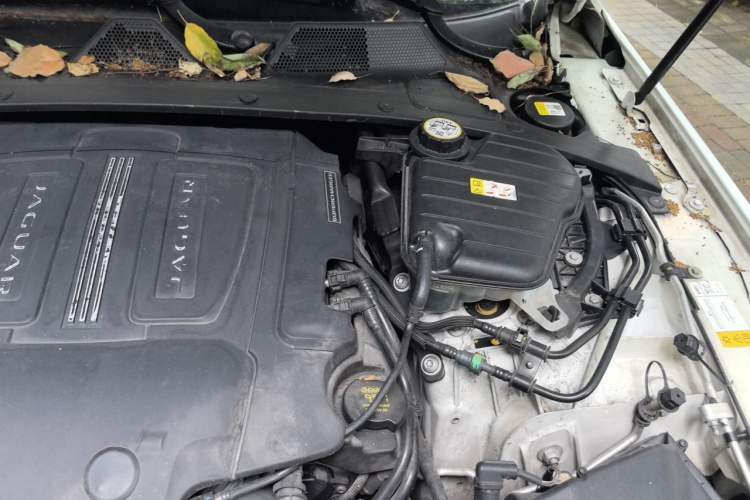 Used Jaguar XJ 2016 XJL 3.0 SC Two-Wheel Drive Prestige Business Edition Engine Bay Left