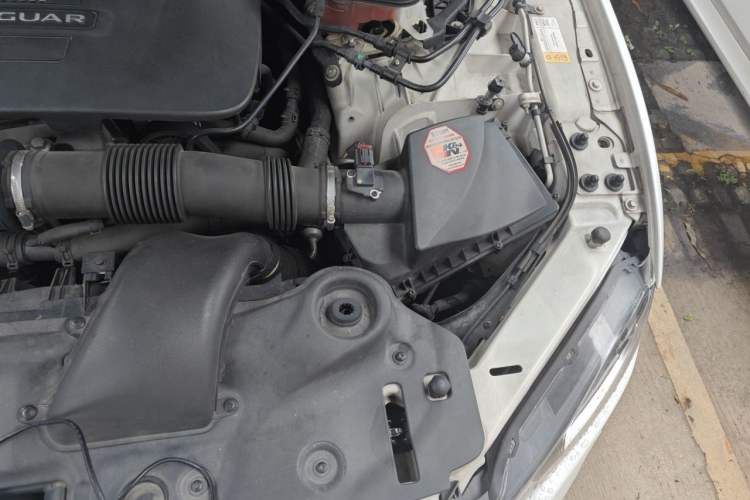 Used Jaguar XJ 2016 XJL 2.0T Two-Wheel-Drive Elegant Business Edition Engine Bay Left