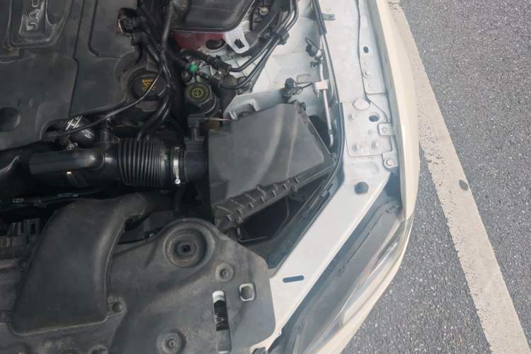 Used Jaguar XJ 2016 XJL 3.0 SC Four-Wheel Drive Panoramic Business Edition Engine Bay Left