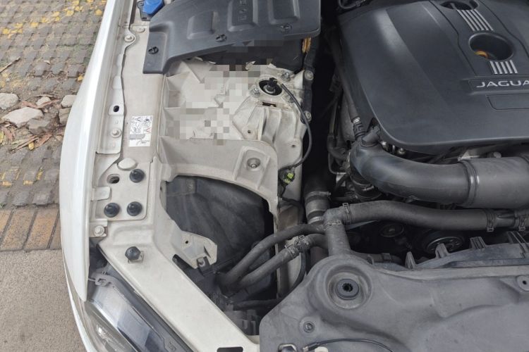 Used Jaguar XJ 2016 XJL 2.0T Two-Wheel-Drive Elegant Business Edition Engine Bay Right