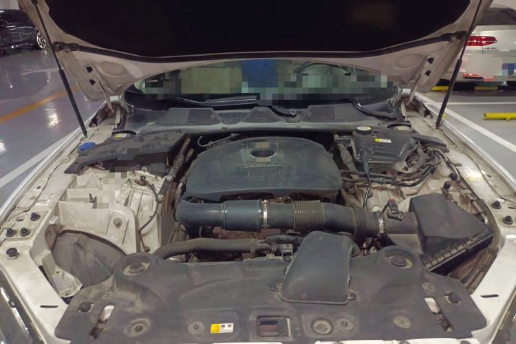 Used Jaguar XJ 2016 XJL 2.0T Two-Wheel-Drive Elegant Business Edition Engine Bay
