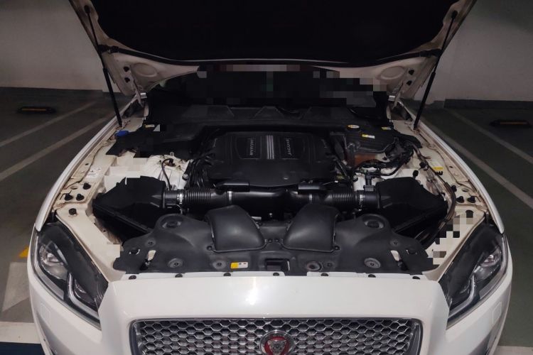 Used Jaguar XJ 2016 XJL 3.0 SC Two-Wheel-Drive Elegant Business Edition Engine Bay