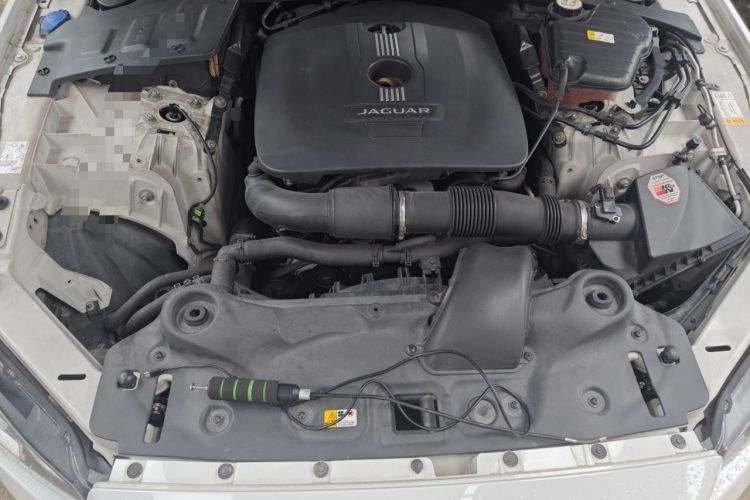 Used Jaguar XJ 2016 XJL 2.0T Two-Wheel-Drive Elegant Business Edition Engine Bay