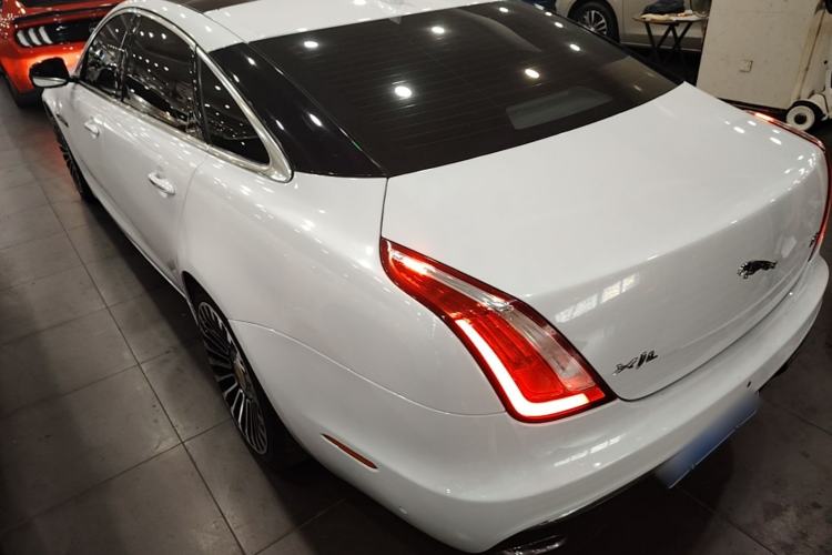 Used Jaguar XJ 2016 XJL 3.0 SC Two-Wheel-Drive Elegant Business Edition Exterior 2