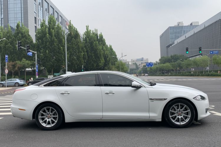 Used Jaguar XJ 2016 XJL 3.0 SC Two-Wheel-Drive Elegant Business Edition Exterior 3