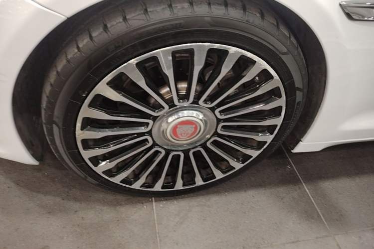 Used Jaguar XJ 2016 XJL 3.0 SC Two-Wheel-Drive Elegant Business Edition Exterior 4