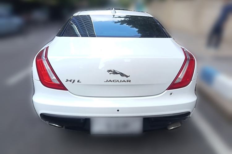 Used Jaguar XJ 2016 XJL 2.0T Two-Wheel-Drive Elegant Business Edition Exterior 4