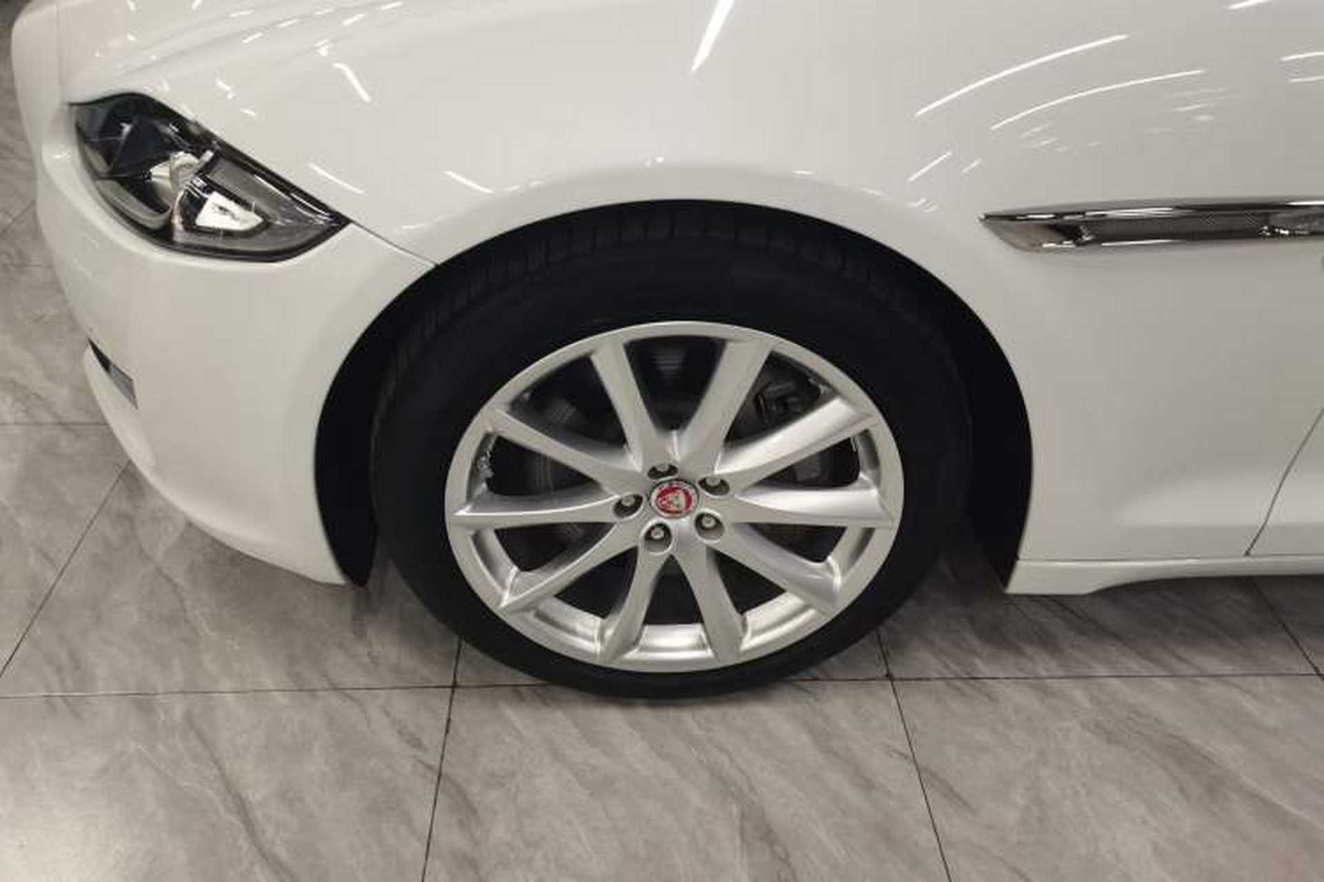 Used Jaguar XJ 2016 XJL 3.0 SC Four-Wheel Drive Panoramic Business Edition Exterior 7