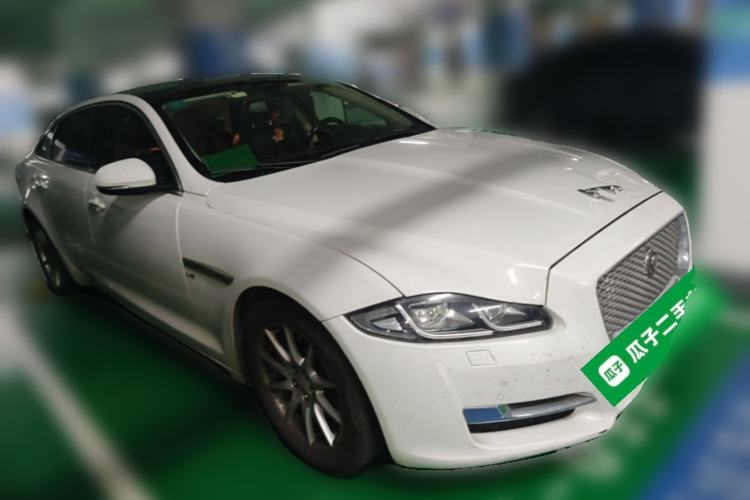 Used Jaguar XJ 2016 XJL 3.0 SC Two-Wheel-Drive Elegant Business Edition Front Right 45 Deg