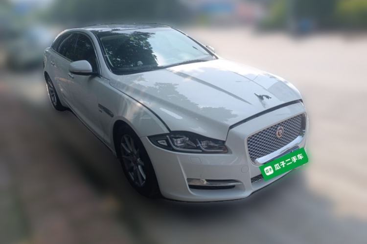 Used Jaguar XJ 2016 XJL 3.0 SC Two-Wheel-Drive Elegant Business Edition Front Right 45 Deg