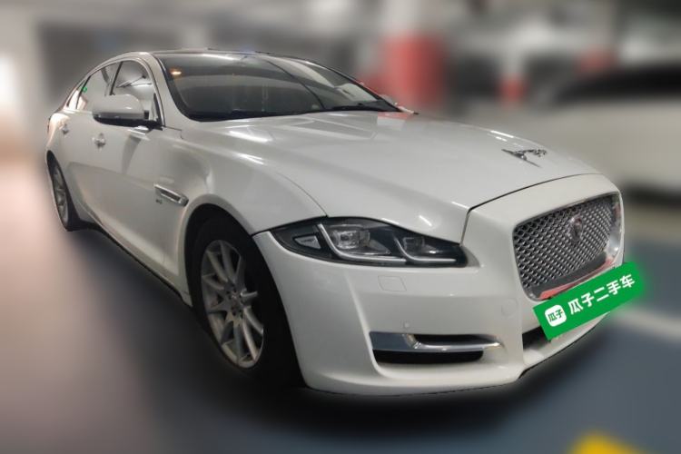 Used Jaguar XJ 2016 XJL 3.0 SC Two-Wheel-Drive Elegant Business Edition Front Right 45 Deg