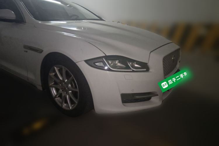 Used Jaguar XJ 2016 XJL 3.0 SC Two-Wheel-Drive Elegant Business Edition Front Right 45 Deg