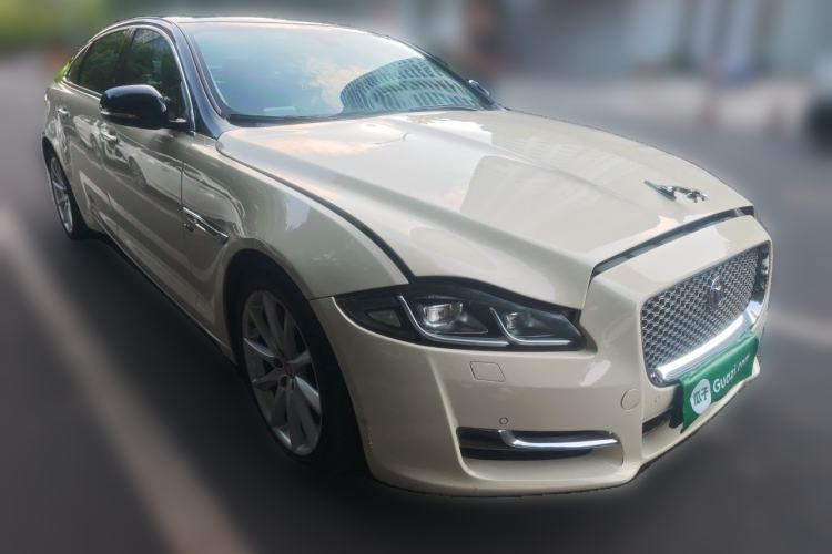 Used Jaguar XJ 2016 XJL 3.0 SC Four-Wheel Drive Panoramic Business Edition Front Right 45 Deg
