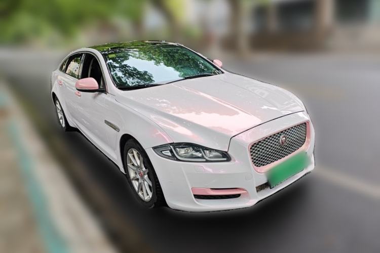 Used Jaguar XJ 2016 XJL 2.0T Two-Wheel-Drive Elegant Business Edition Front Right 45 Deg