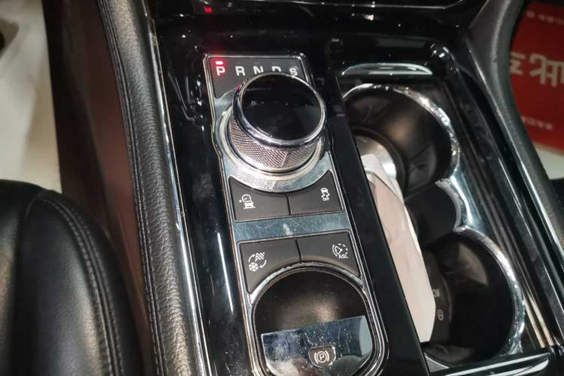 Used Jaguar XJ 2016 XJL 3.0 SC Two-Wheel-Drive Elegant Business Edition Gear Lever