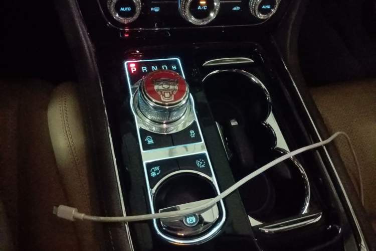 Used Jaguar XJ 2016 XJL 2.0T Two-Wheel-Drive Elegant Business Edition Gear Lever