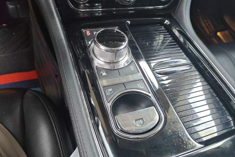 Used Jaguar XJ 2016 XJL 2.0T Two-Wheel-Drive Elegant Business Edition Gear Lever