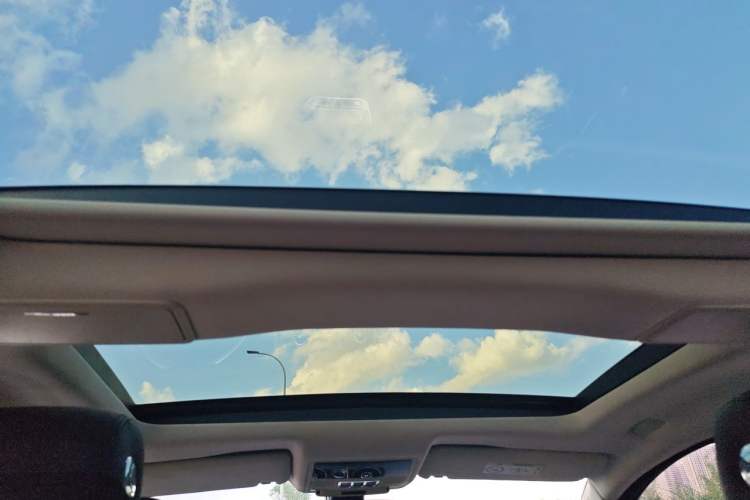 Used Jaguar XJ 2016 XJL 3.0 SC Two-Wheel-Drive Elegant Business Edition Headliner