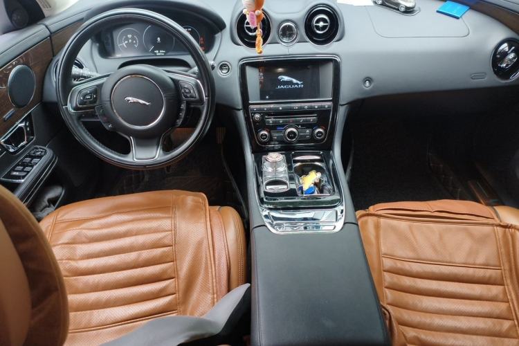 Used Jaguar XJ 2016 XJL 3.0 SC Two-Wheel Drive Prestige Business Edition Interior 2