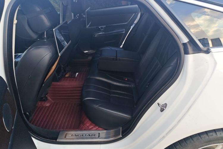 Used Jaguar XJ 2016 XJL 3.0 SC Two-Wheel-Drive Elegant Business Edition Left Rear Seat