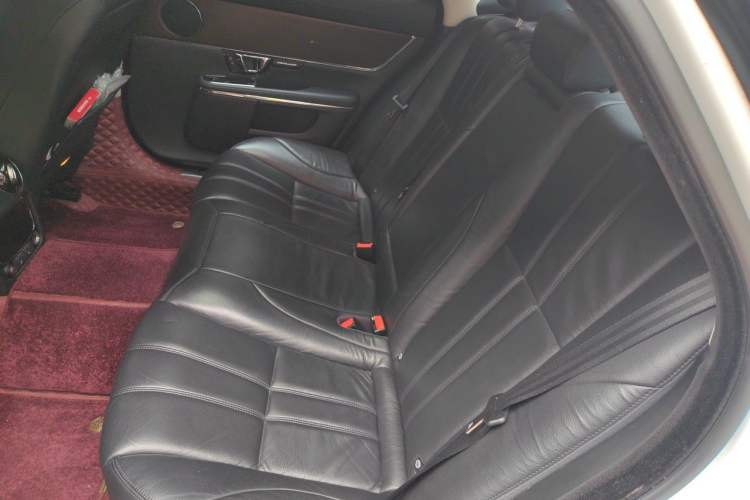 Used Jaguar XJ 2016 XJL 3.0 SC Two-Wheel-Drive Elegant Business Edition Left Rear Seat