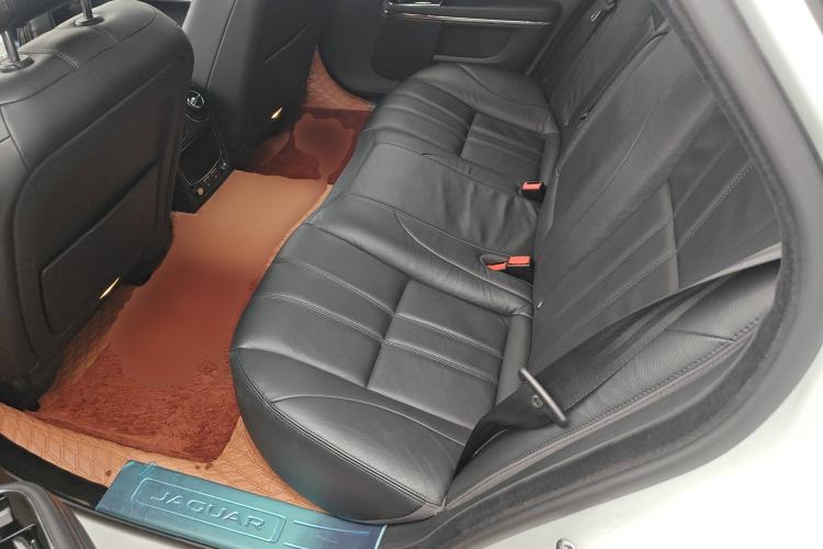 Used Jaguar XJ 2016 XJL 3.0 SC Two-Wheel-Drive Elegant Business Edition Left Rear Seat