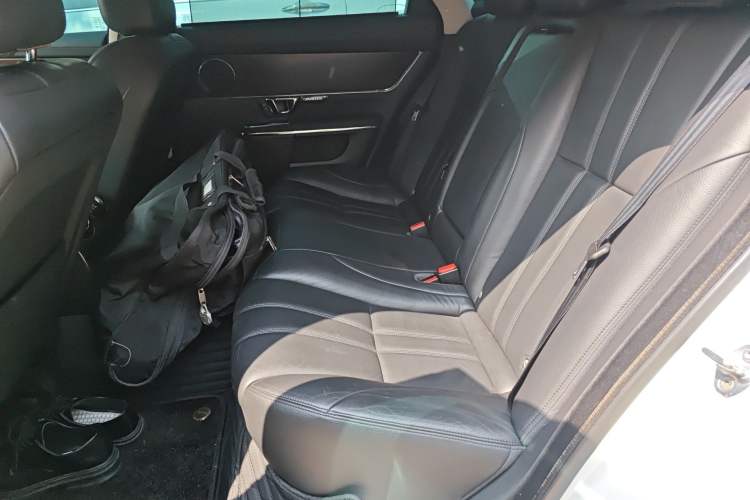 Used Jaguar XJ 2016 XJL 3.0 SC Two-Wheel-Drive Elegant Business Edition Left Rear Seat