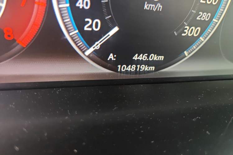 Used Jaguar XJ 2016 XJL 3.0 SC Two-Wheel-Drive Elegant Business Edition Odometer Close Up