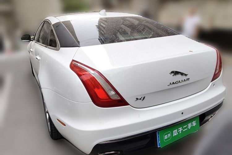 Used Jaguar XJ 2016 XJL 2.0T Two-Wheel-Drive Elegant Business Edition Rear Left 45 Deg