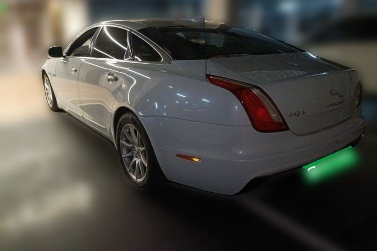 Used Jaguar XJ 2016 XJL 2.0T Two-Wheel-Drive Elegant Business Edition Rear Left 45 Deg