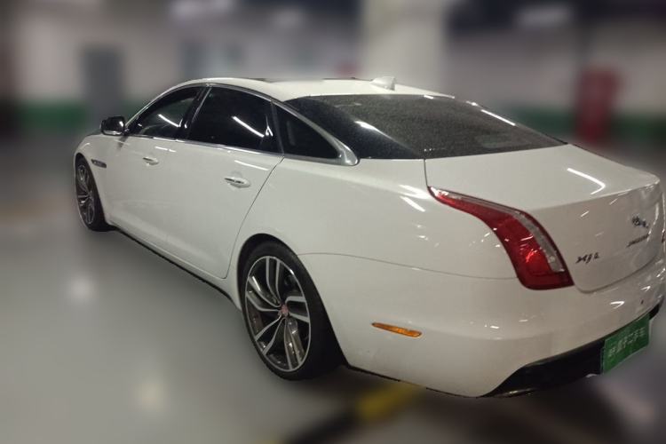 Used Jaguar XJ 2016 XJL 2.0T Two-Wheel-Drive Elegant Business Edition Rear Left 45 Deg
