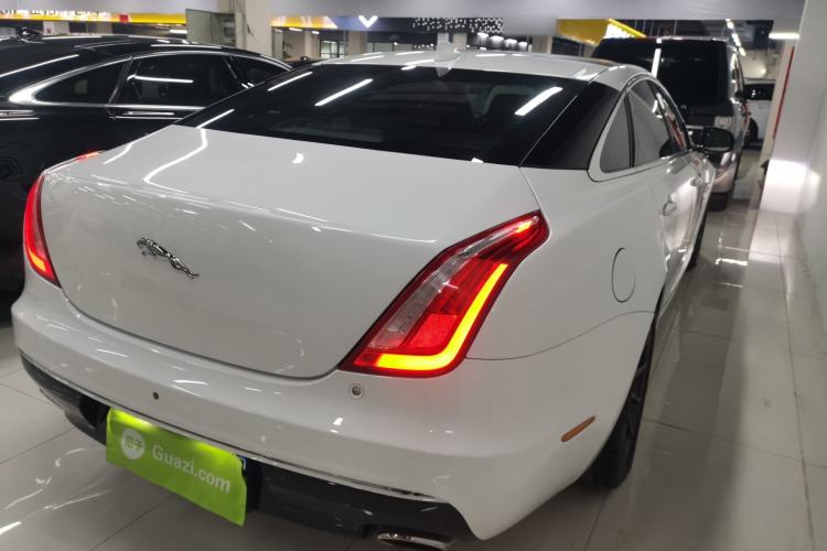 Used Jaguar XJ 2016 XJL 3.0 SC Two-Wheel-Drive Elegant Business Edition Rear Right 45 Deg