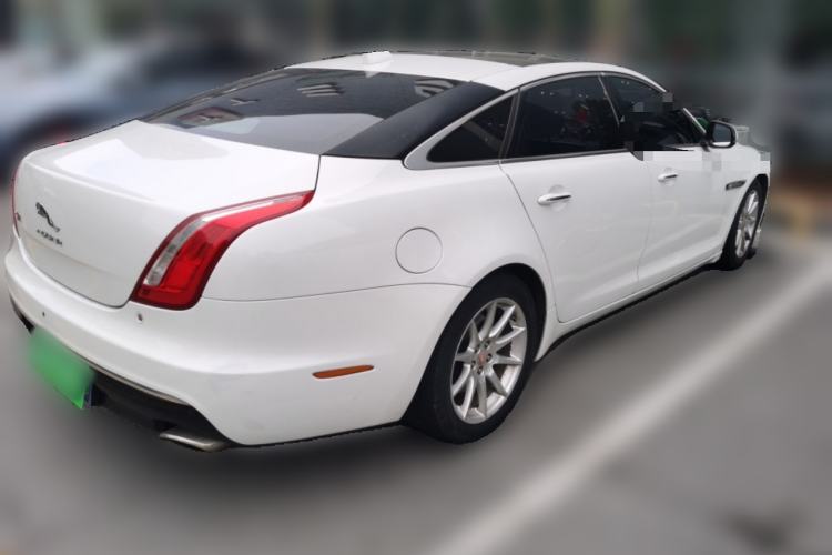 Used Jaguar XJ 2016 XJL 2.0T Two-Wheel-Drive Elegant Business Edition Rear Right 45 Deg